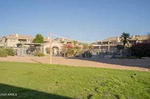 16013 S Desert Foothills Pkwy, Phoenix, AZ 85048 - Photo 25