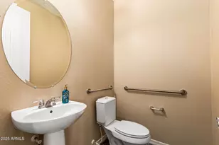 18199 W Mackenzie Dr, Goodyear, AZ 85395 - Photo 19