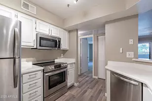 2025 E Campbell Ave, Phoenix, AZ 85016 - Photo 15