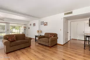 10304 W Kingswood Cir, Sun City, AZ 85351 - Photo 9