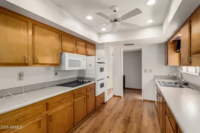 10304 W Kingswood Circle, Sun City, AZ 85351 - Photo 21