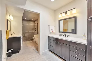 10566 N 87th Pl, Scottsdale, AZ 85258 - Photo 13