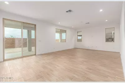 8638 S 170th Avenue, Goodyear, AZ 85338 - Photo 9