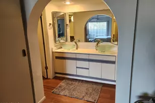 7557 N Dreamy Draw Dr, Phoenix, AZ 85020 - Photo 19