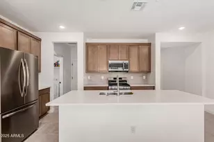 18255 W Larkspur Dr, Goodyear, AZ 85338 - Photo 5