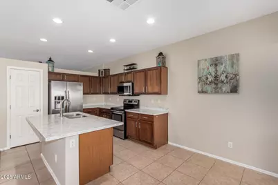 688 W Green Tree Drive, San Tan Valley, AZ 85143 - Photo 17