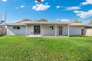 17 S Cholla St, Gilbert, AZ 85233 - Photo 35