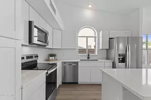 5421 W Oraibi Dr, Glendale, AZ 85308 - Photo 9