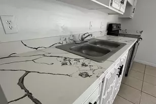 6825 W Vernon Ave, Phoenix, AZ 85035 - Photo 5