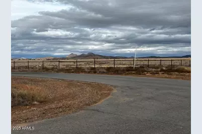 10211 E Silent River Road #45, Prescott Valley, AZ 86315 - Photo 11