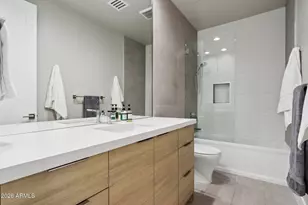 8989 N Gainey Center Dr, Scottsdale, AZ 85258 - Photo 17