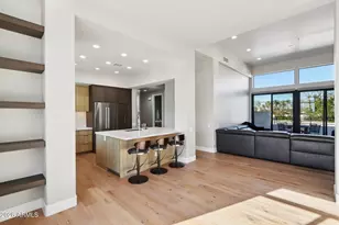 8989 N Gainey Center Dr, Scottsdale, AZ 85258 - Photo 11