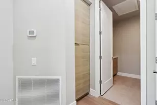 8989 N Gainey Center Dr, Scottsdale, AZ 85258 - Photo 19