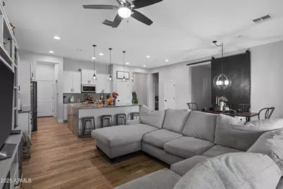 12090 W Peak View Road, Peoria, AZ 85383 - Photo 9