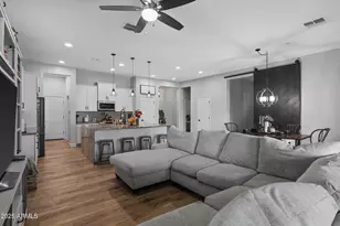 12090 W Peak View Rd, Peoria, AZ 85383 - Photo 9