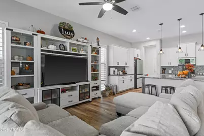 12090 W Peak View Road, Peoria, AZ 85383 - Photo 17