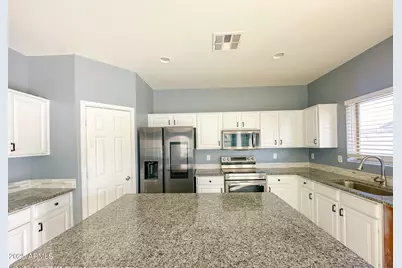 9427 W Elwood Street, Tolleson, AZ 85353 - Photo 5