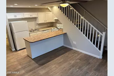 528 E Navajo Avenue #Apt 3, Apache Junction, AZ 85119 - Photo 1