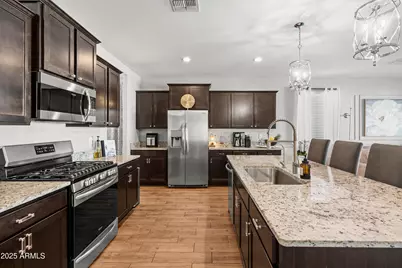 30394 W Amelia Avenue, Buckeye, AZ 85396 - Photo 9