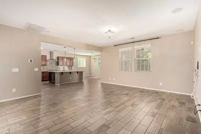 9008 S 55th Drive, Laveen, AZ 85339 - Photo 5