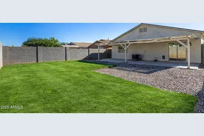 864 E Silversmith Trail, San Tan Valley, AZ 85143 - Photo 3