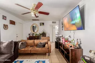 1812 S 28th Dr, Phoenix, AZ 85009 - Photo 5