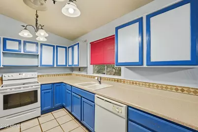 9561 W Hartigan Lane, Arizona City, AZ 85123 - Photo 7