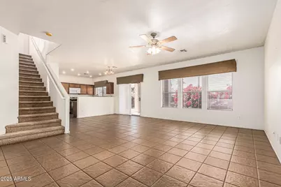 1096 E Parkview Court, Gilbert, AZ 85295 - Photo 9