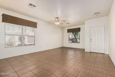 1096 E Parkview Court, Gilbert, AZ 85295 - Photo 7