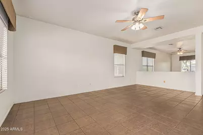 1096 E Parkview Court, Gilbert, AZ 85295 - Photo 11