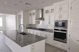 8622 W Rancho Dr, Glendale, AZ 85305 - Photo 9