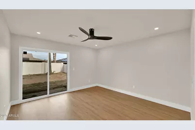 116 E Helena Drive, Phoenix, AZ 85022 - Photo 13