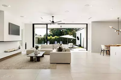 3721 E Piccadilly Road, Phoenix, AZ 85018 - Photo 7