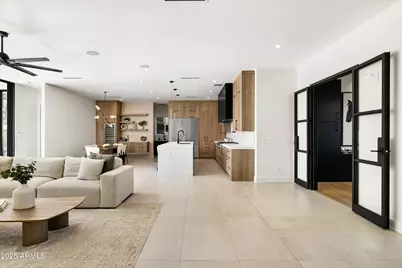 3721 E Piccadilly Road, Phoenix, AZ 85018 - Photo 13