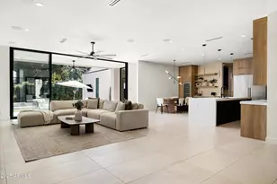 3721 E Piccadilly Rd, Phoenix, AZ 85018 - Photo 9