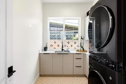 3721 E Piccadilly Road, Phoenix, AZ 85018 - Photo 37