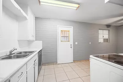 2057 E 10th Street, Tempe, AZ 85281 - Photo 7