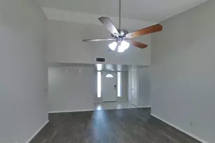 8427 W Orchid Ln, Peoria, AZ 85345 - Photo 3