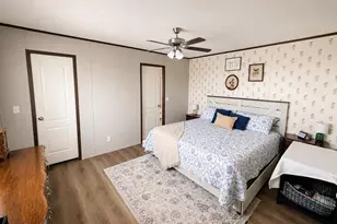 2060 N Center St, Mesa, AZ 85201 - Photo 9