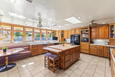 2047 W Cambridge Avenue, Phoenix, AZ 85009 - Photo 29