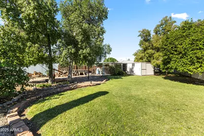 2047 W Cambridge Avenue, Phoenix, AZ 85009 - Photo 37