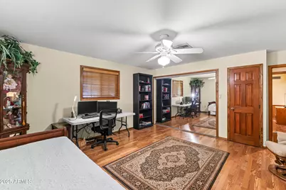 2047 W Cambridge Avenue, Phoenix, AZ 85009 - Photo 25