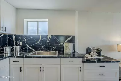 8644 W Mountain View Road, Peoria, AZ 85345 - Photo 15