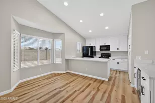 6831 S Oakmont Dr, Chandler, AZ 85249 - Photo 9