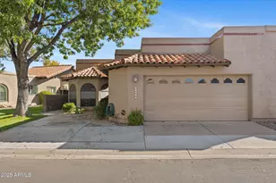 11837 N 40th Pl, Phoenix, AZ 85028 - Photo 1