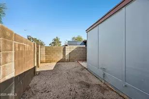 3645 N 69th Ave, Phoenix, AZ 85033 - Photo 17
