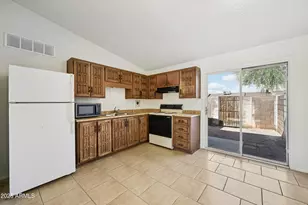 3645 N 69th Ave, Phoenix, AZ 85033 - Photo 7