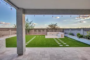 12629 W Candelaria Dr, Sun City West, AZ 85375 - Photo 11