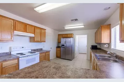 37718 W Wedgewood Avenue, Tonopah, AZ 85354 - Photo 9