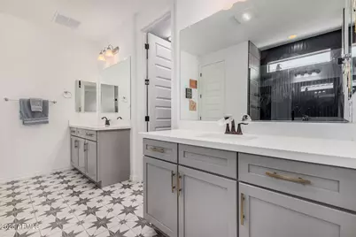 5370 W Country Garden Lane, Laveen, AZ 85339 - Photo 17